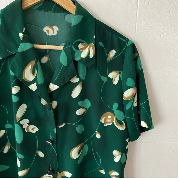 Vintage Blouse with Ornate Buttons - Picture 3 of 8